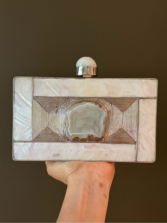 Handbags - Mother-of-Pearl Agate Accent Decorative Clutch - White